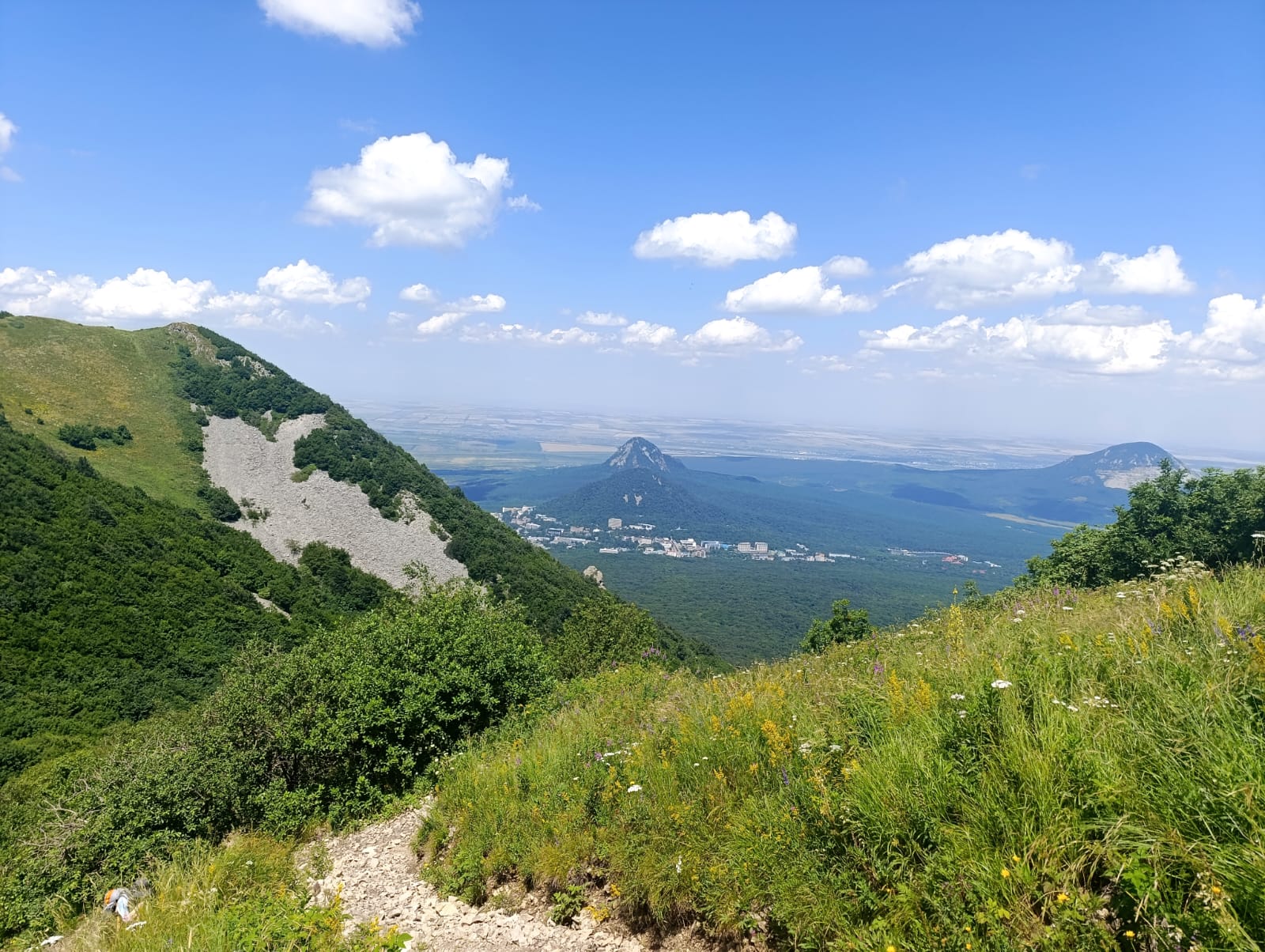 https://upforme.ru/uploads/0001/d0/60/2/240991.jpg