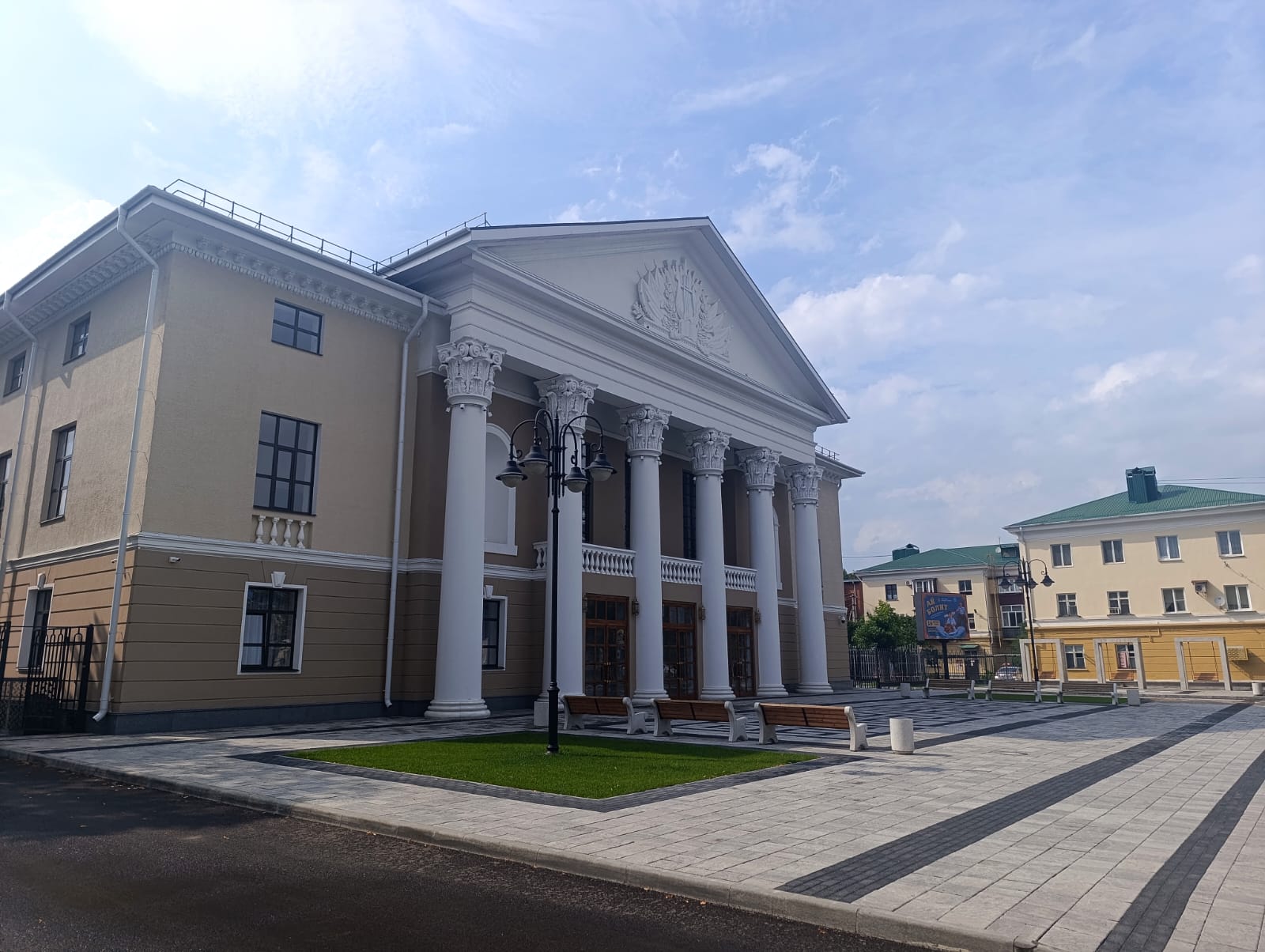 https://upforme.ru/uploads/0001/d0/60/2/483585.jpg