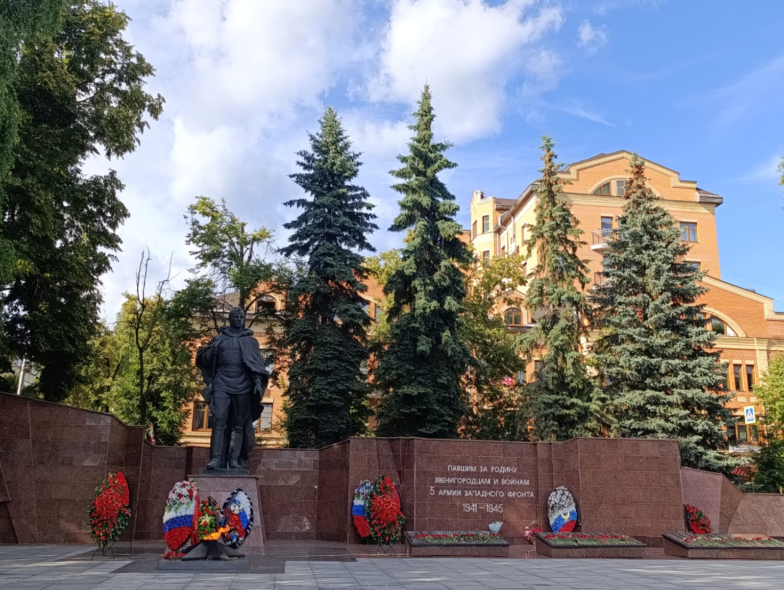 https://upforme.ru/uploads/0001/d0/60/2/533896.jpg