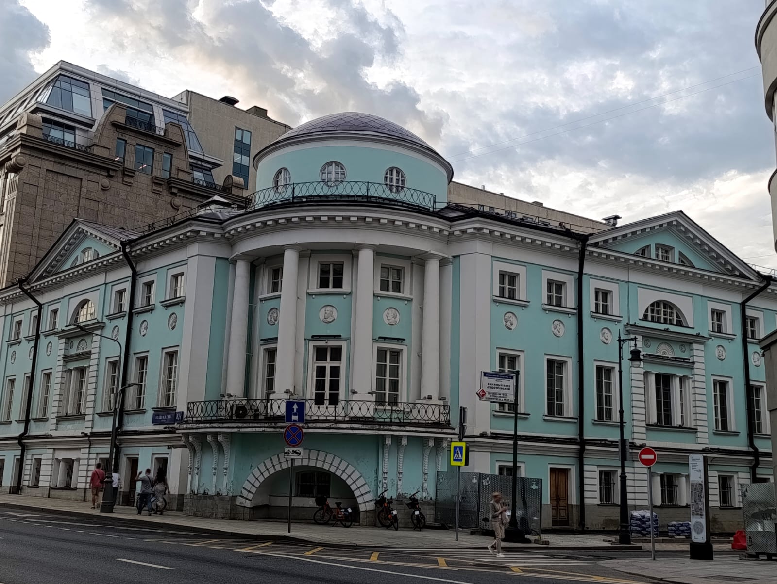 https://upforme.ru/uploads/0001/d0/60/2/594715.jpg