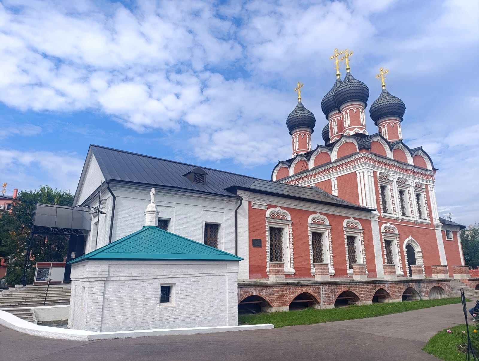 https://upforme.ru/uploads/0001/d0/60/2/610420.jpg