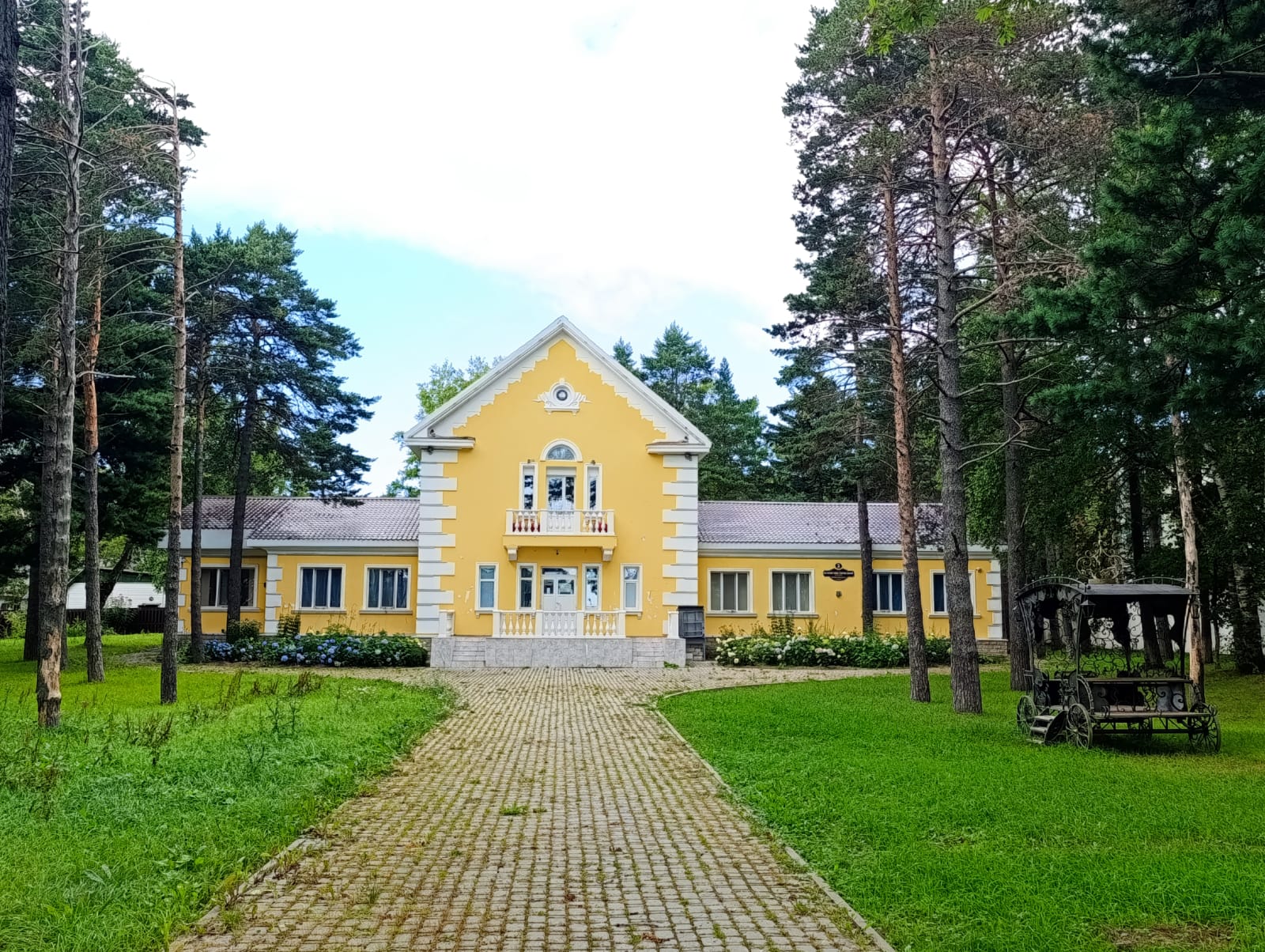 https://upforme.ru/uploads/0001/d0/60/2/677010.jpg