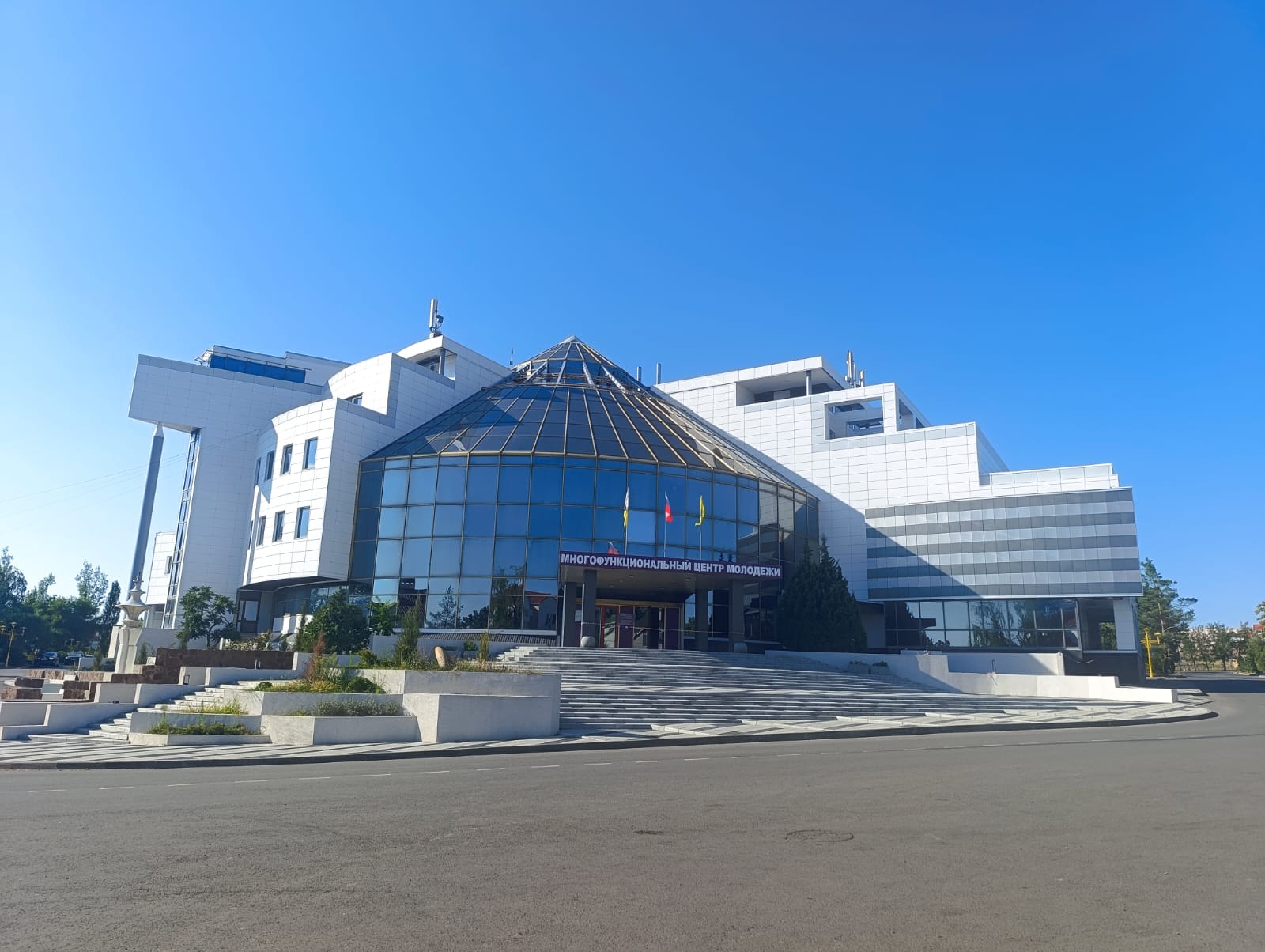 https://upforme.ru/uploads/0001/d0/60/2/684868.jpg