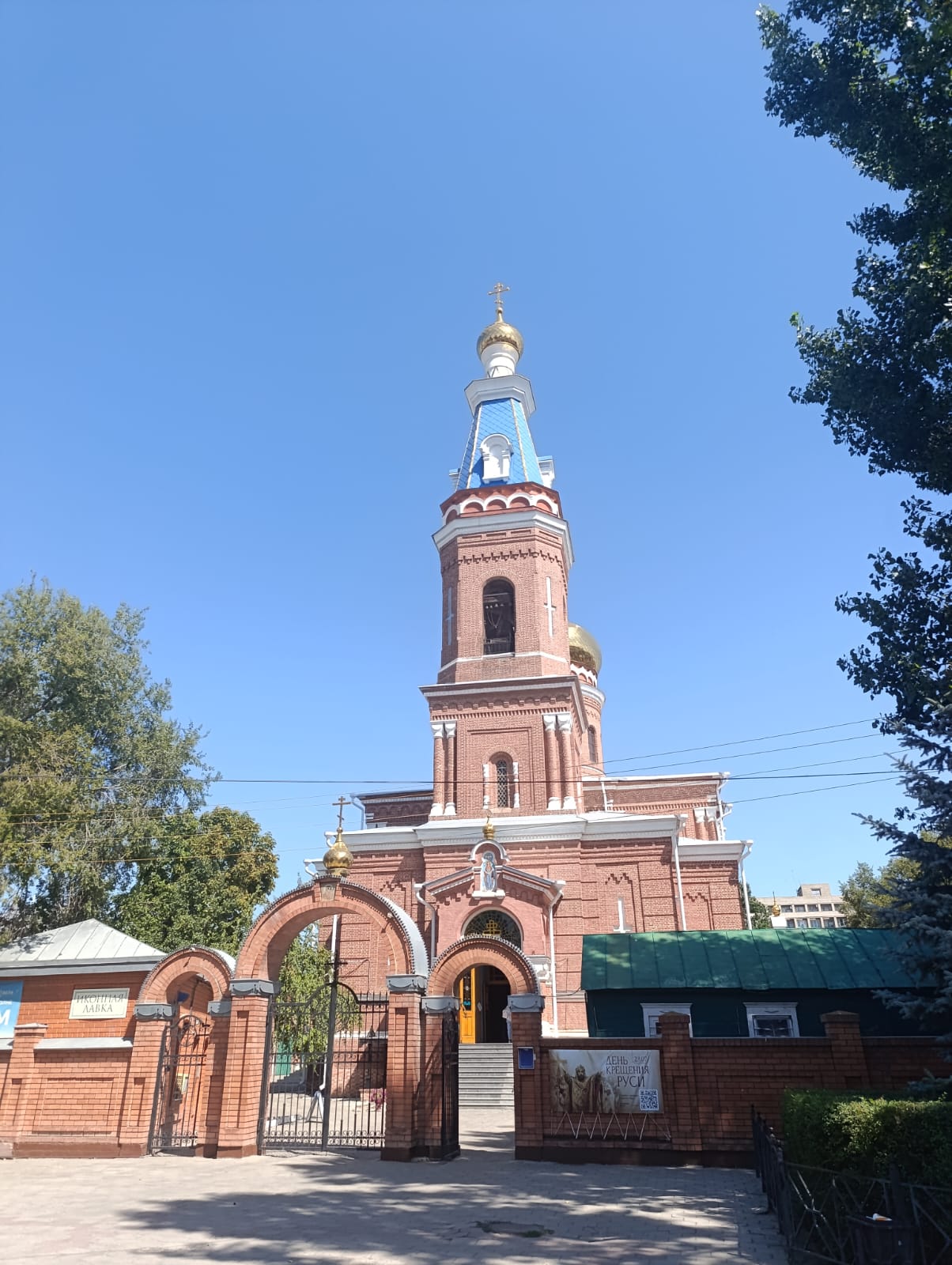 https://upforme.ru/uploads/0001/d0/60/2/770877.jpg