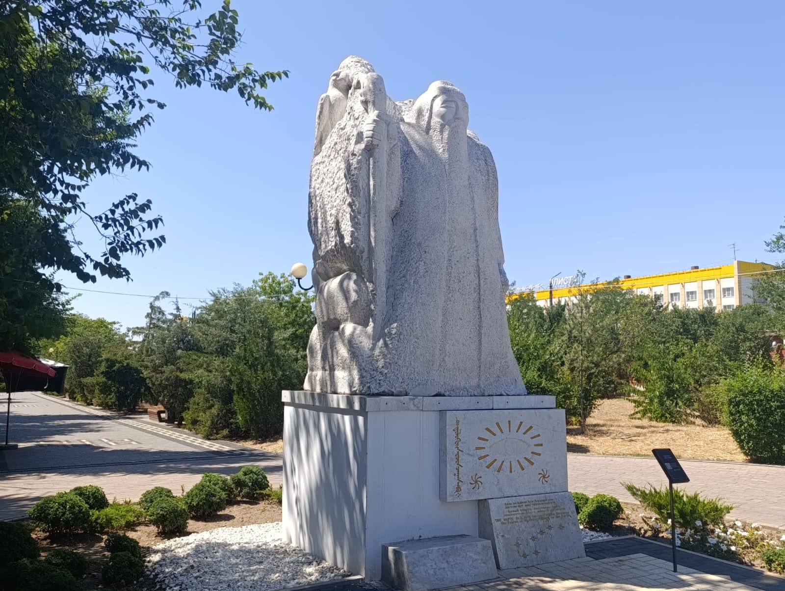 https://upforme.ru/uploads/0001/d0/60/2/945339.jpg