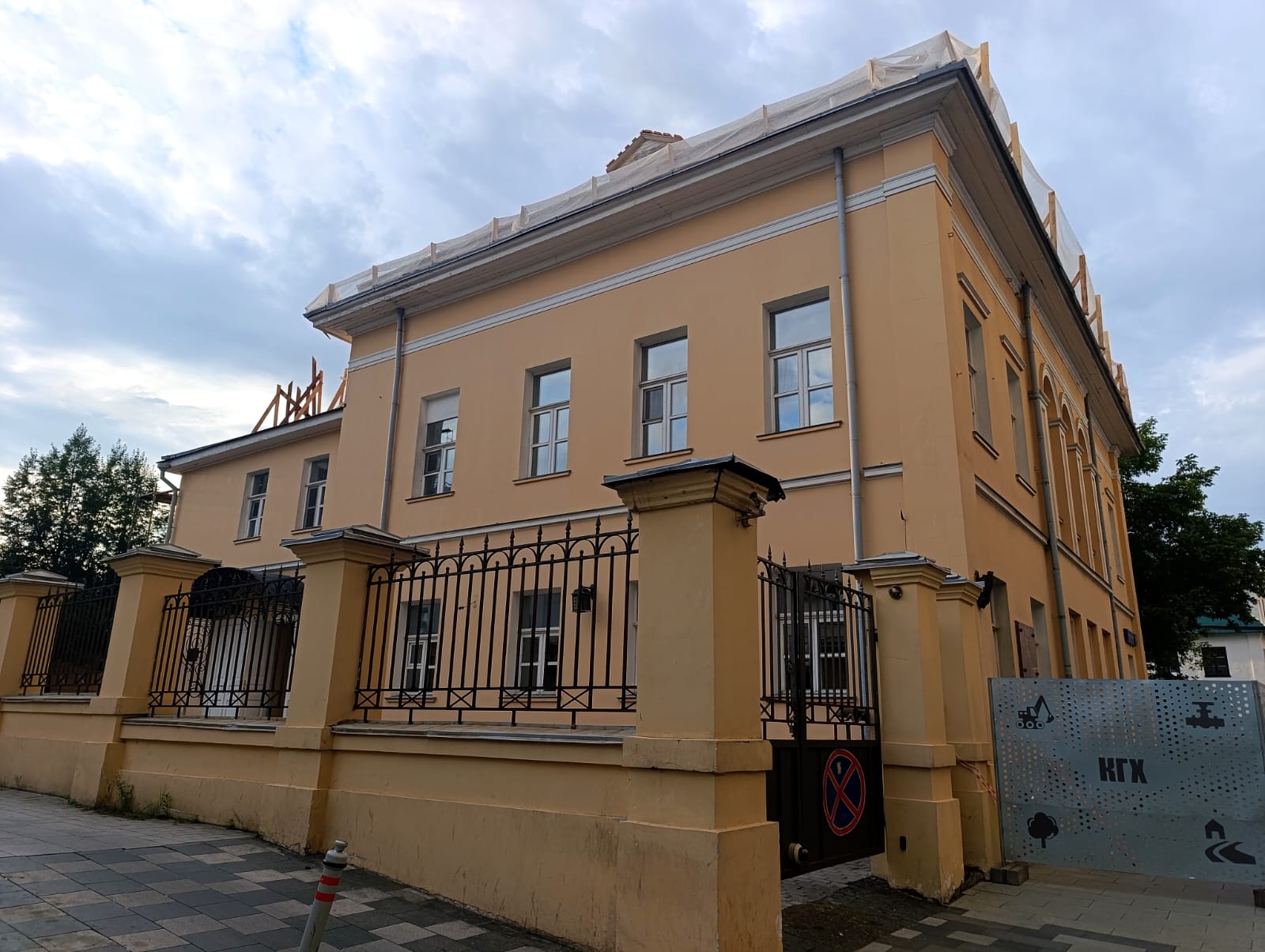 https://upforme.ru/uploads/0001/d0/60/2/949895.jpg