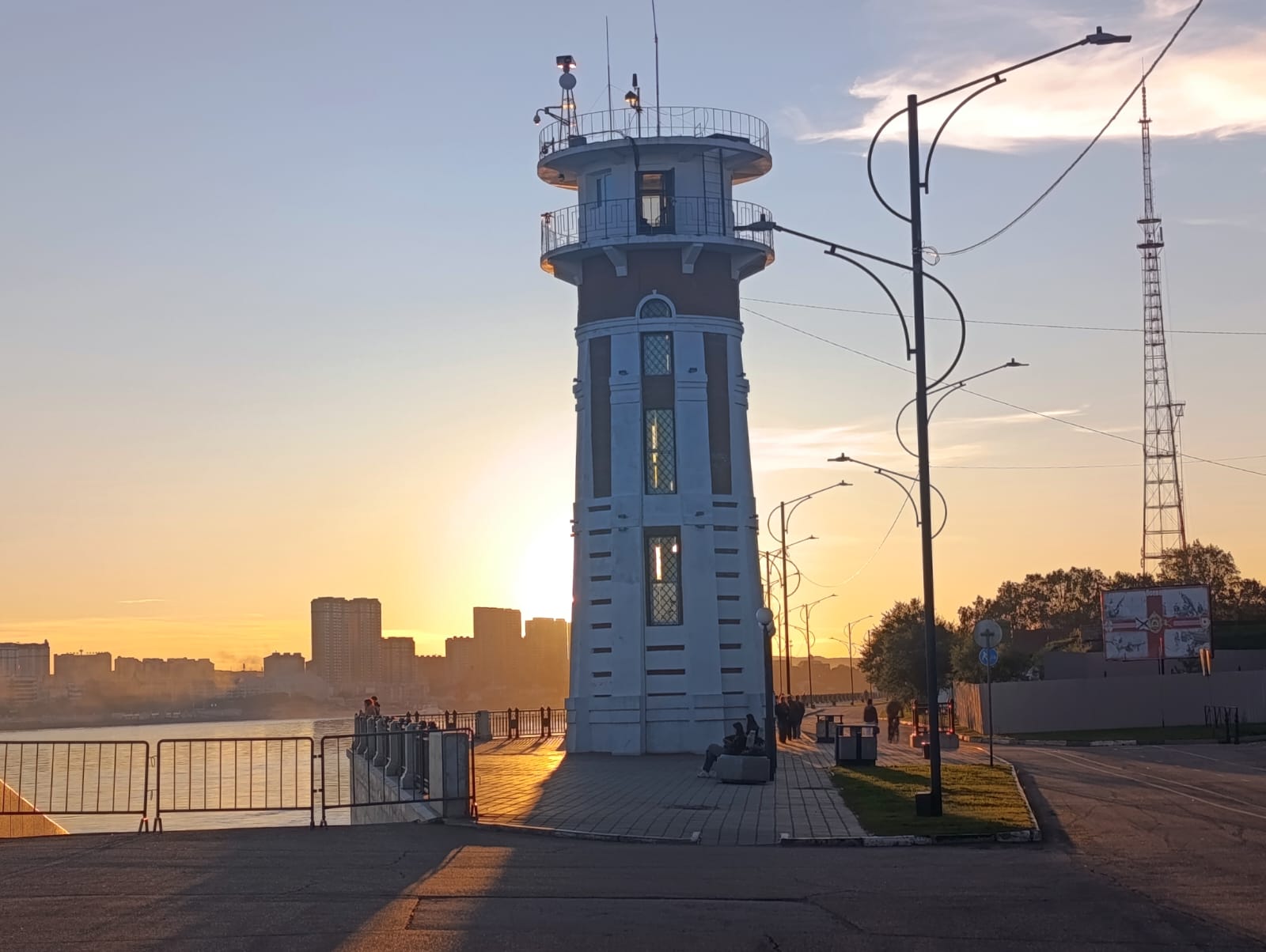 https://upforme.ru/uploads/0001/d0/60/2/962337.jpg