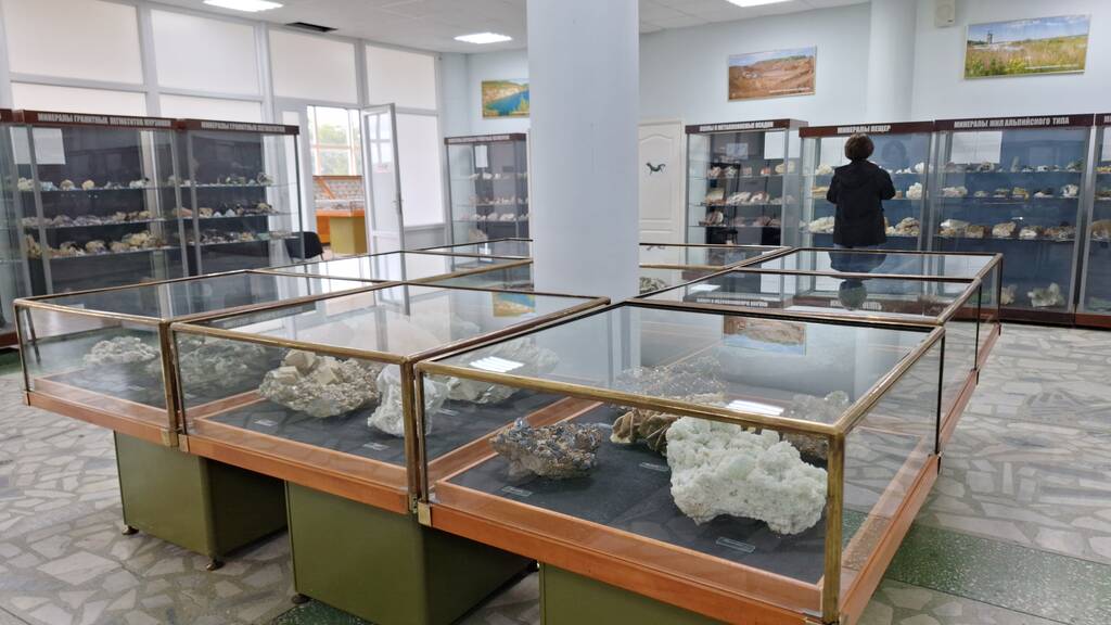 https://upforme.ru/uploads/0001/d0/60/2802/375711.jpg