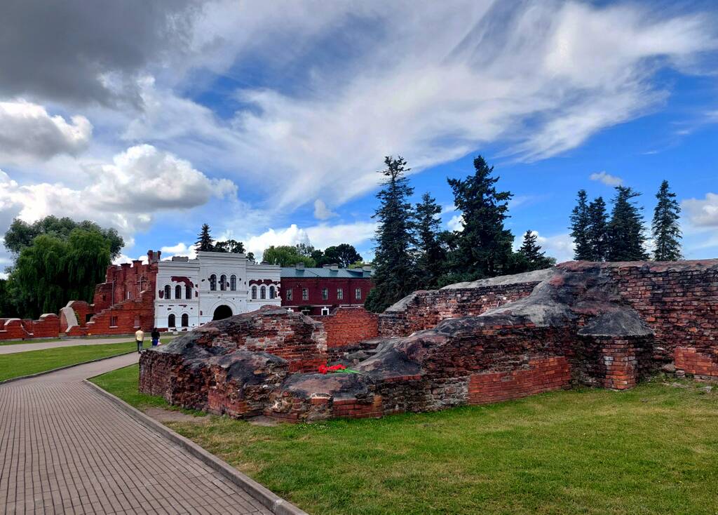 https://upforme.ru/uploads/0001/d0/60/2938/227352.jpg