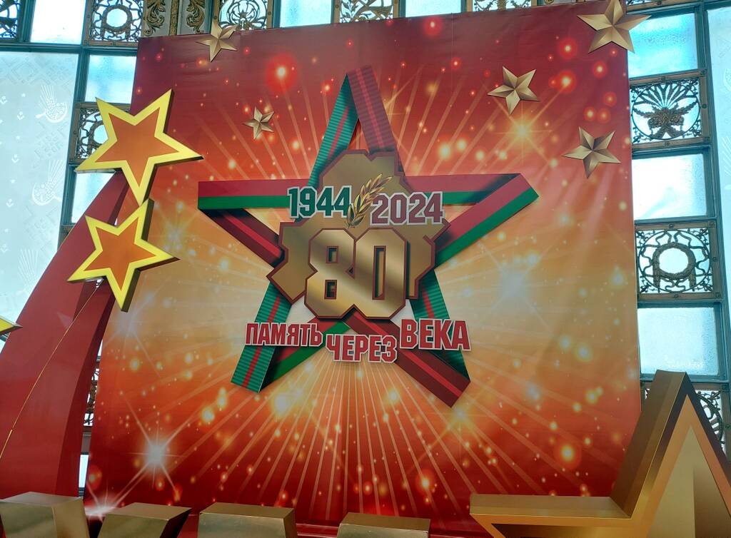 https://upforme.ru/uploads/0001/d0/60/2938/461543.jpg