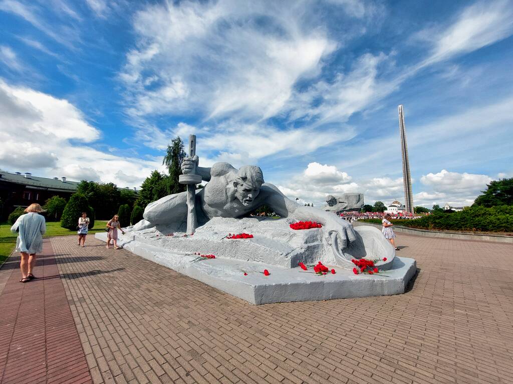 https://upforme.ru/uploads/0001/d0/60/2938/721717.jpg
