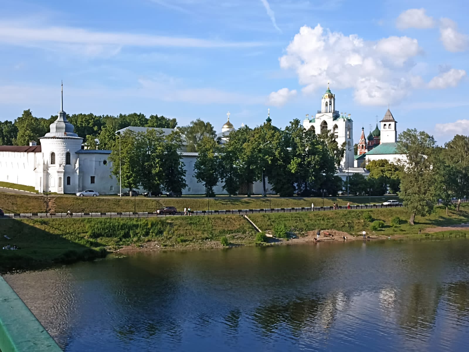 https://upforme.ru/uploads/0001/d0/60/4784/145843.jpg