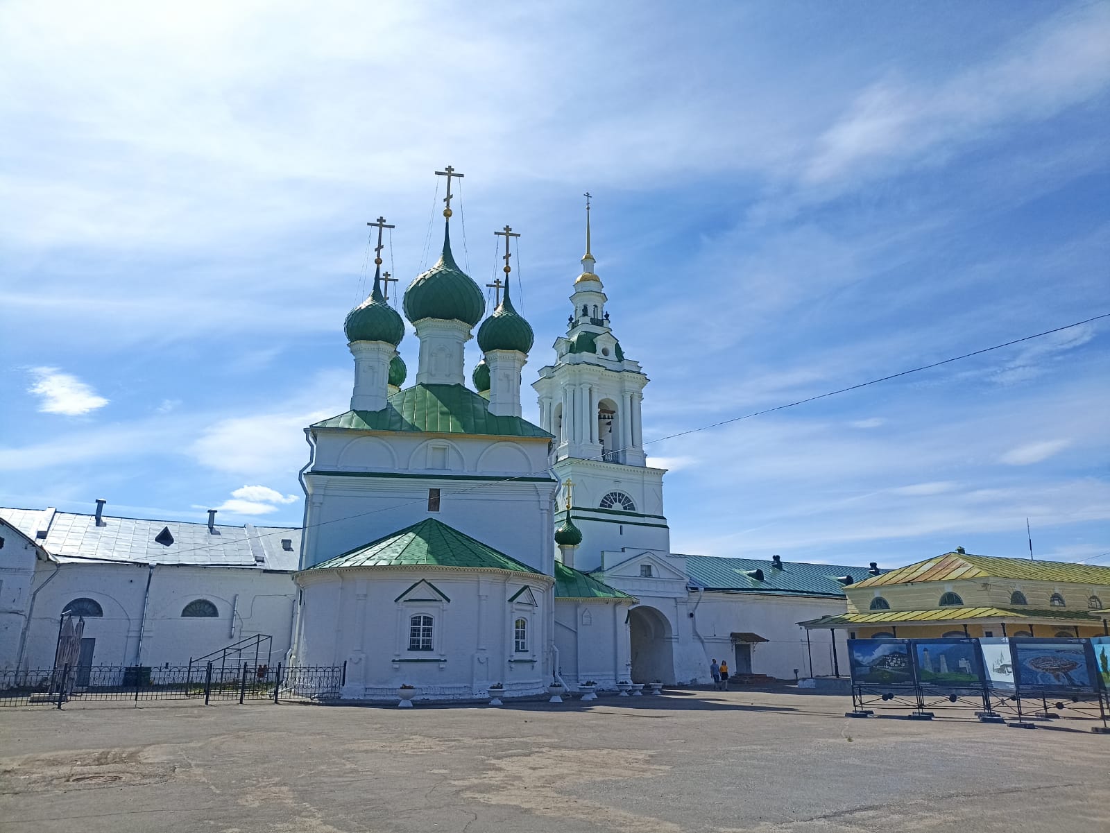 https://upforme.ru/uploads/0001/d0/60/4784/647550.jpg