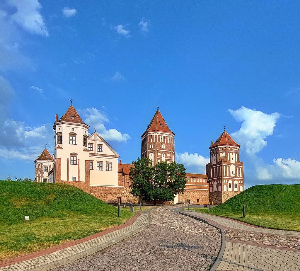 https://upforme.ru/uploads/0001/d0/60/479/616174.jpg