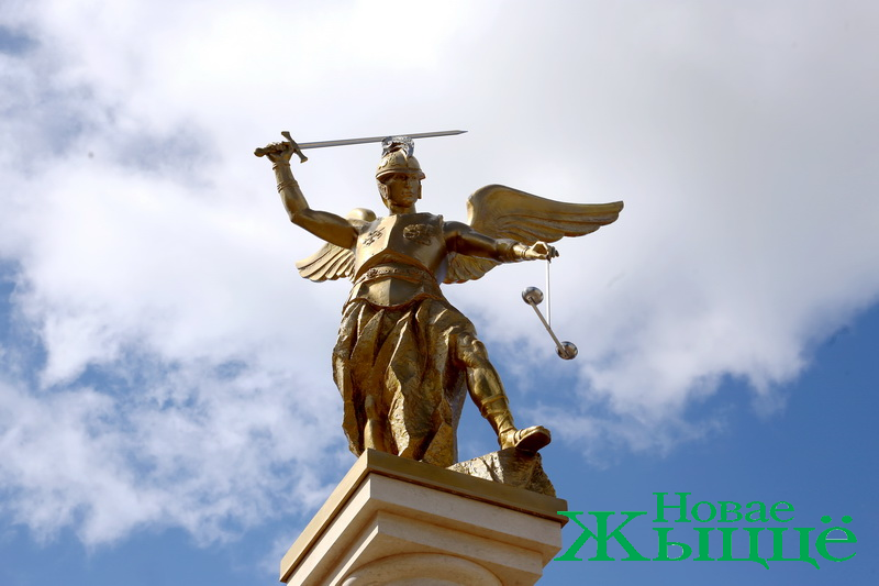 https://upforme.ru/uploads/0001/d0/60/479/620961.png