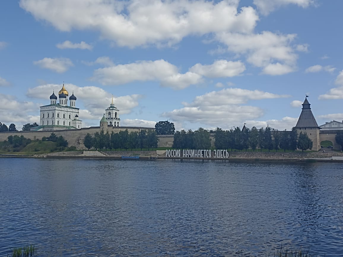 https://upforme.ru/uploads/0001/d0/60/4914/298158.jpg