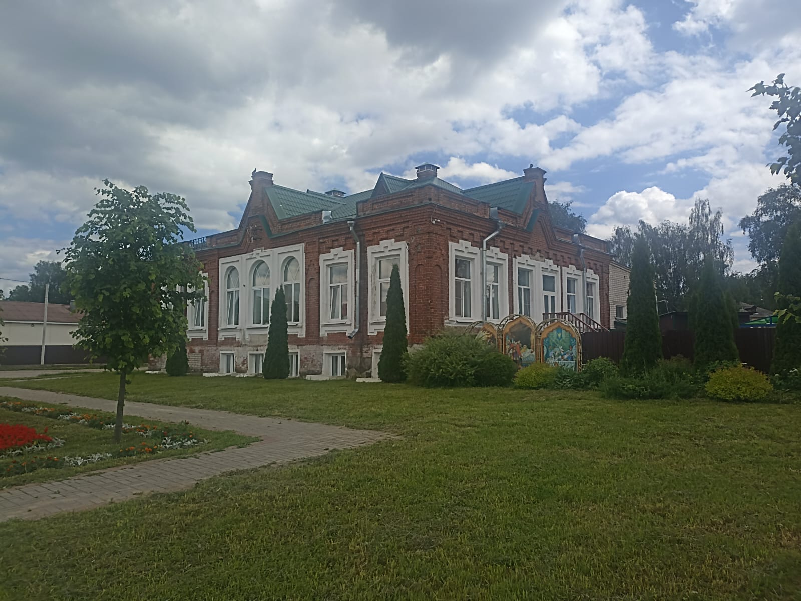 https://upforme.ru/uploads/0001/d0/60/4914/394790.jpg