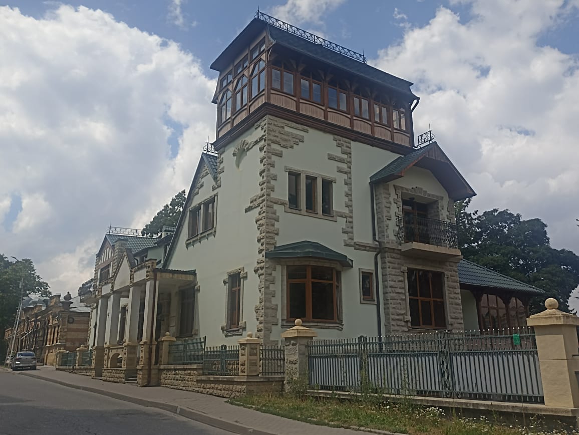 https://upforme.ru/uploads/0001/d0/60/4914/952383.jpg