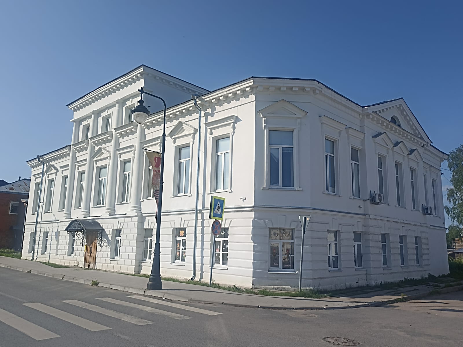 https://upforme.ru/uploads/0001/d0/60/4965/214060.jpg