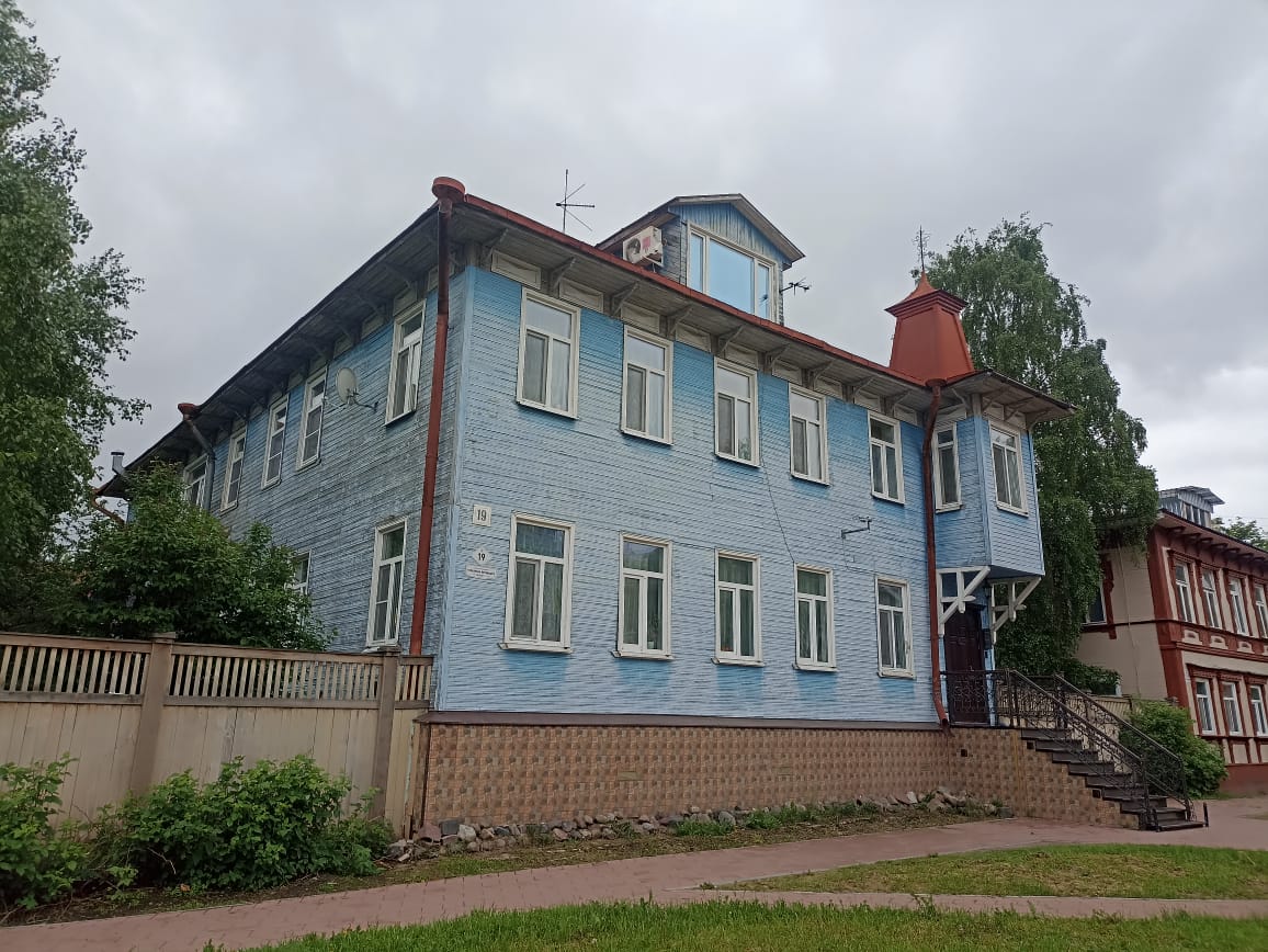 https://upforme.ru/uploads/0001/d0/60/4965/615401.jpg