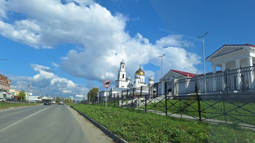 https://upforme.ru/uploads/0001/d0/60/4969/559901.jpg