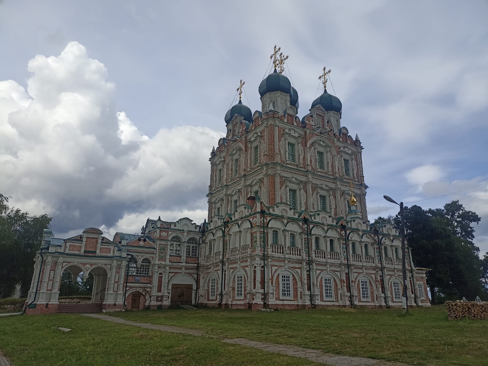 https://upforme.ru/uploads/0001/d0/60/4973/12131.jpg