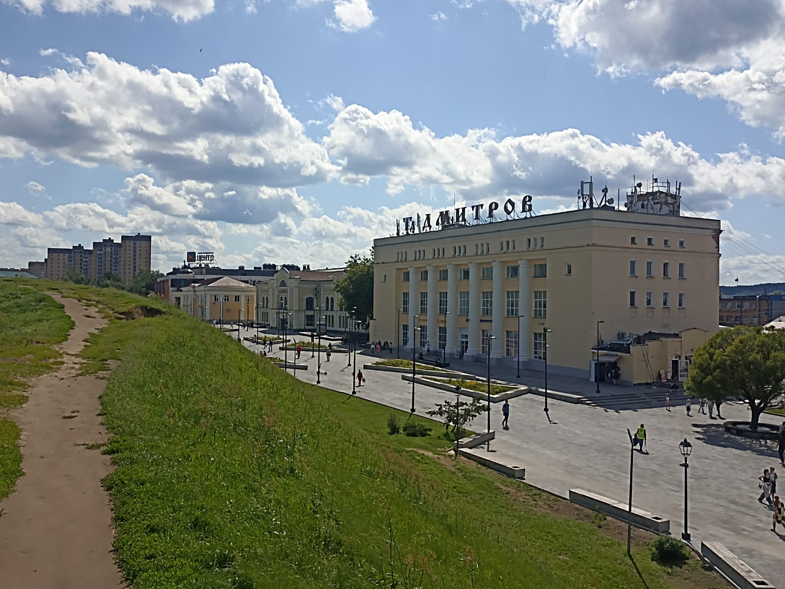 https://upforme.ru/uploads/0001/d0/60/4973/195657.jpg