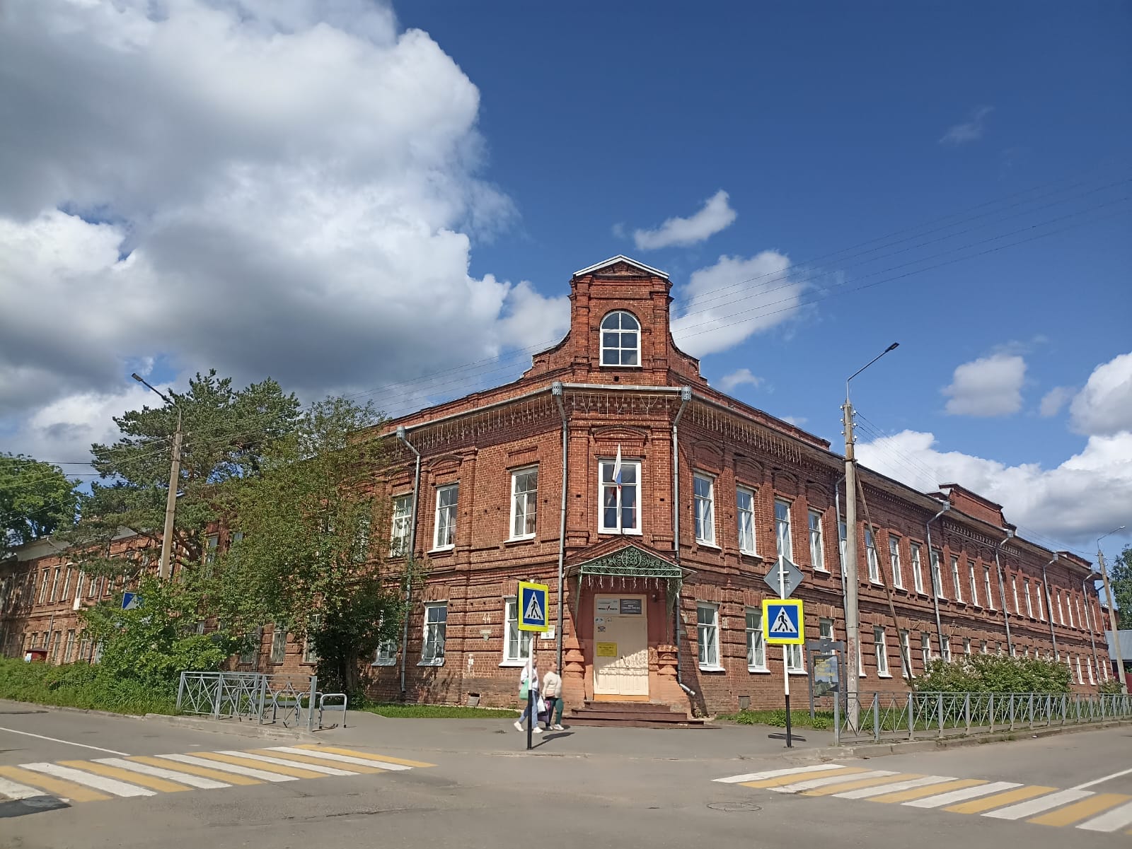 https://upforme.ru/uploads/0001/d0/60/4973/383819.jpg