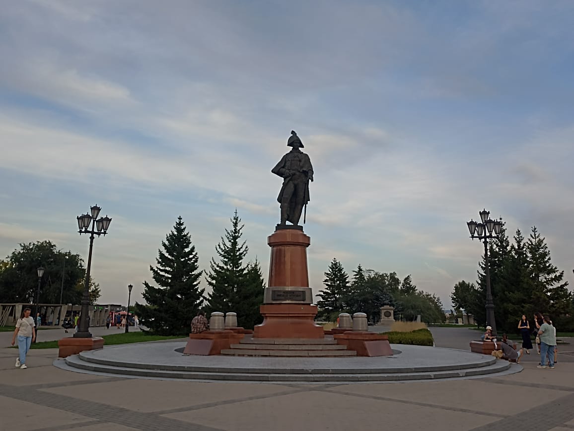 https://upforme.ru/uploads/0001/d0/60/4973/409213.jpg