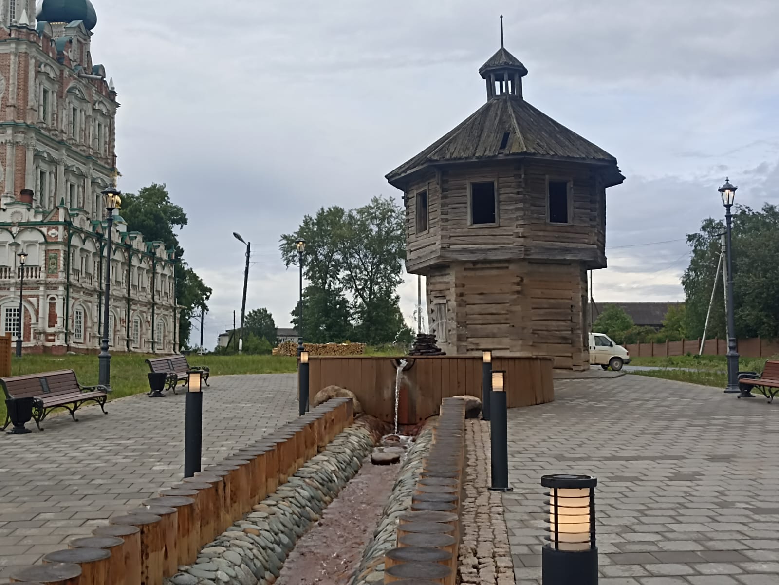 https://upforme.ru/uploads/0001/d0/60/4973/41571.jpg