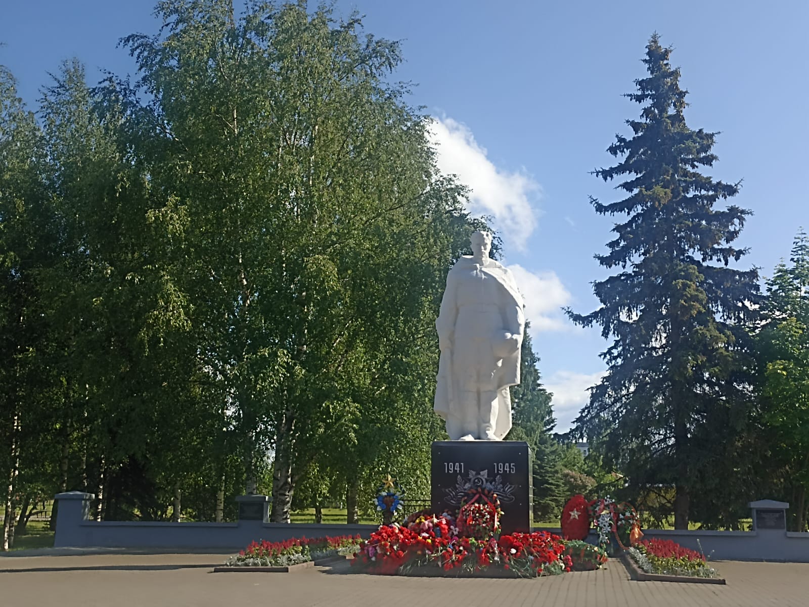 https://upforme.ru/uploads/0001/d0/60/4973/517779.jpg