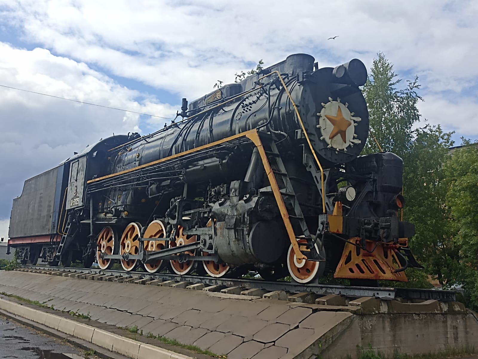 https://upforme.ru/uploads/0001/d0/60/4973/573407.jpg