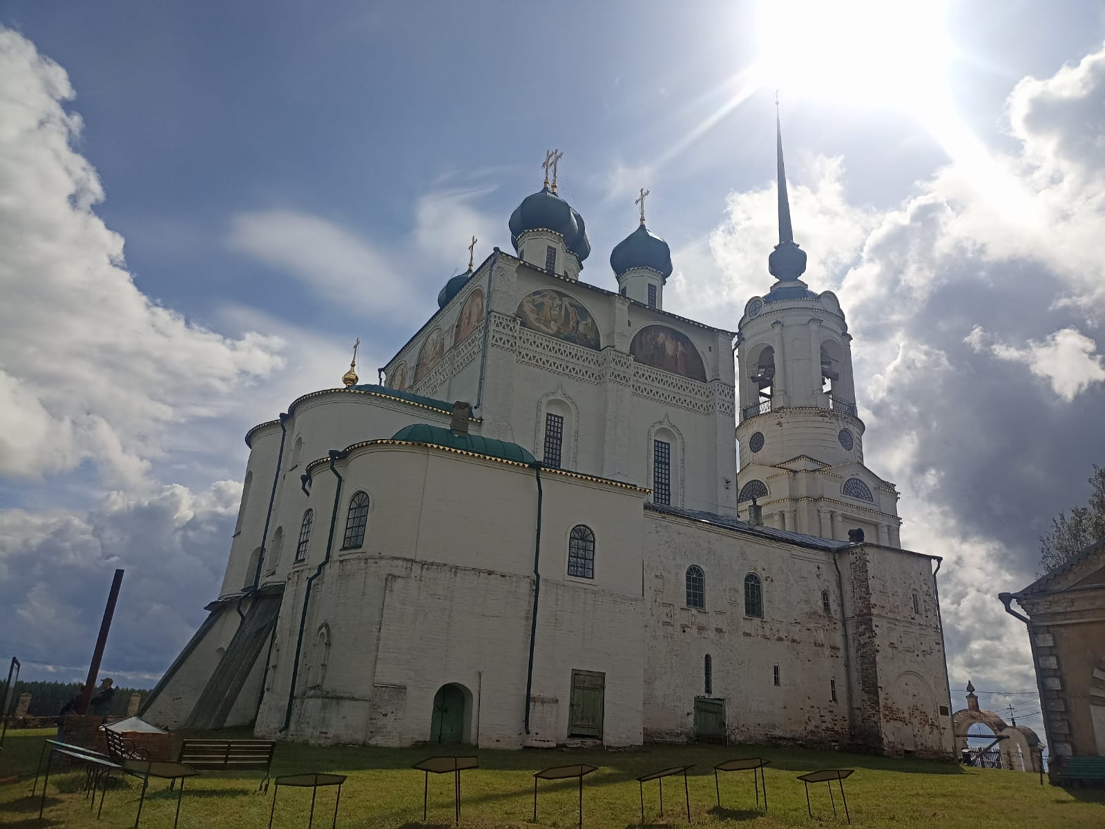 https://upforme.ru/uploads/0001/d0/60/4973/602616.jpg