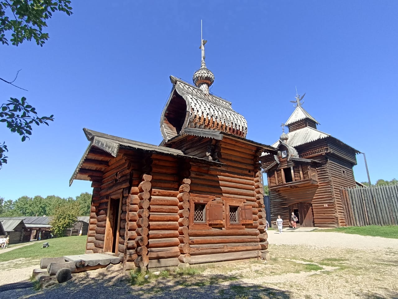 https://upforme.ru/uploads/0001/d0/60/4973/649557.jpg
