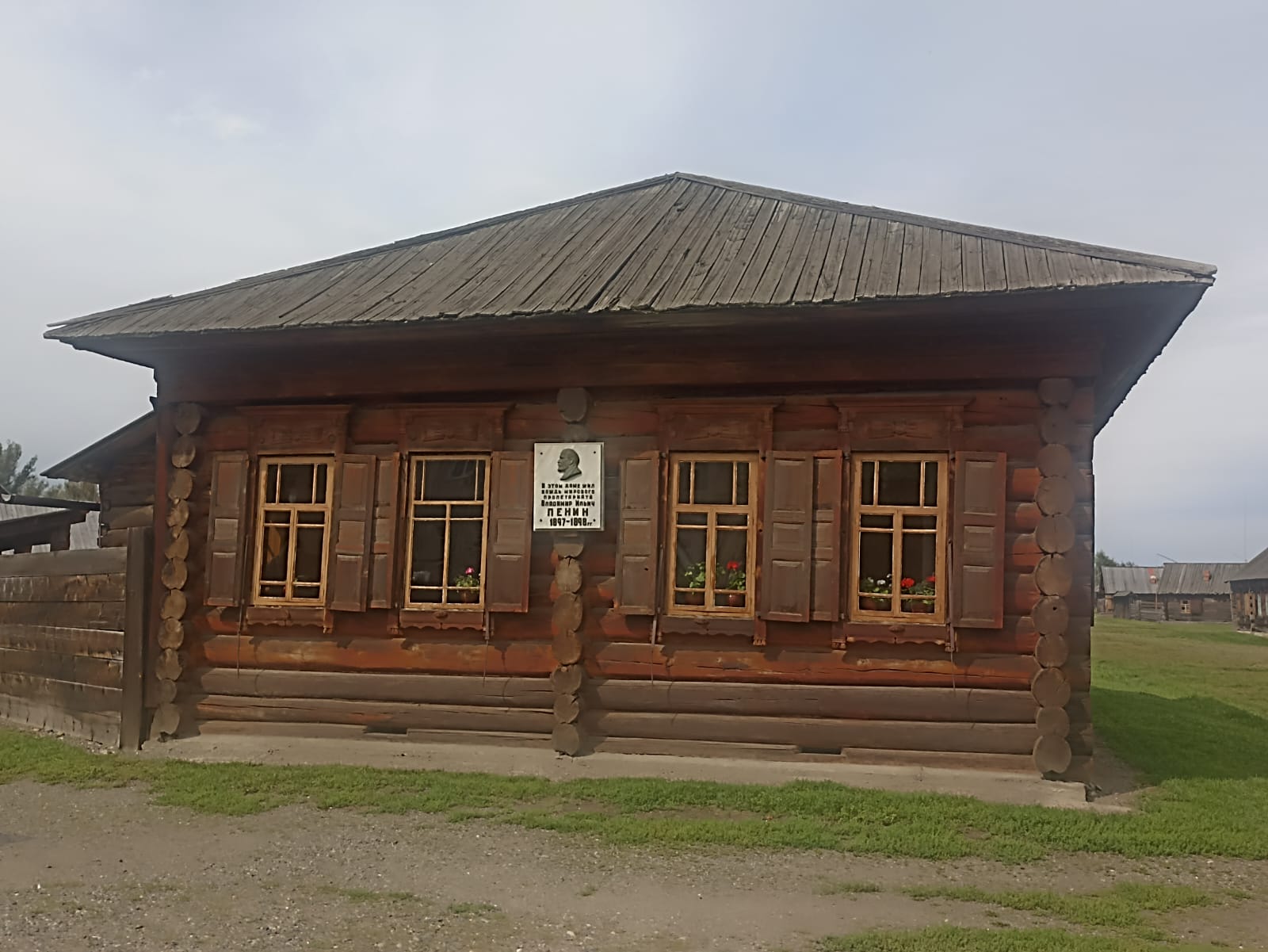 https://upforme.ru/uploads/0001/d0/60/4973/684521.jpg