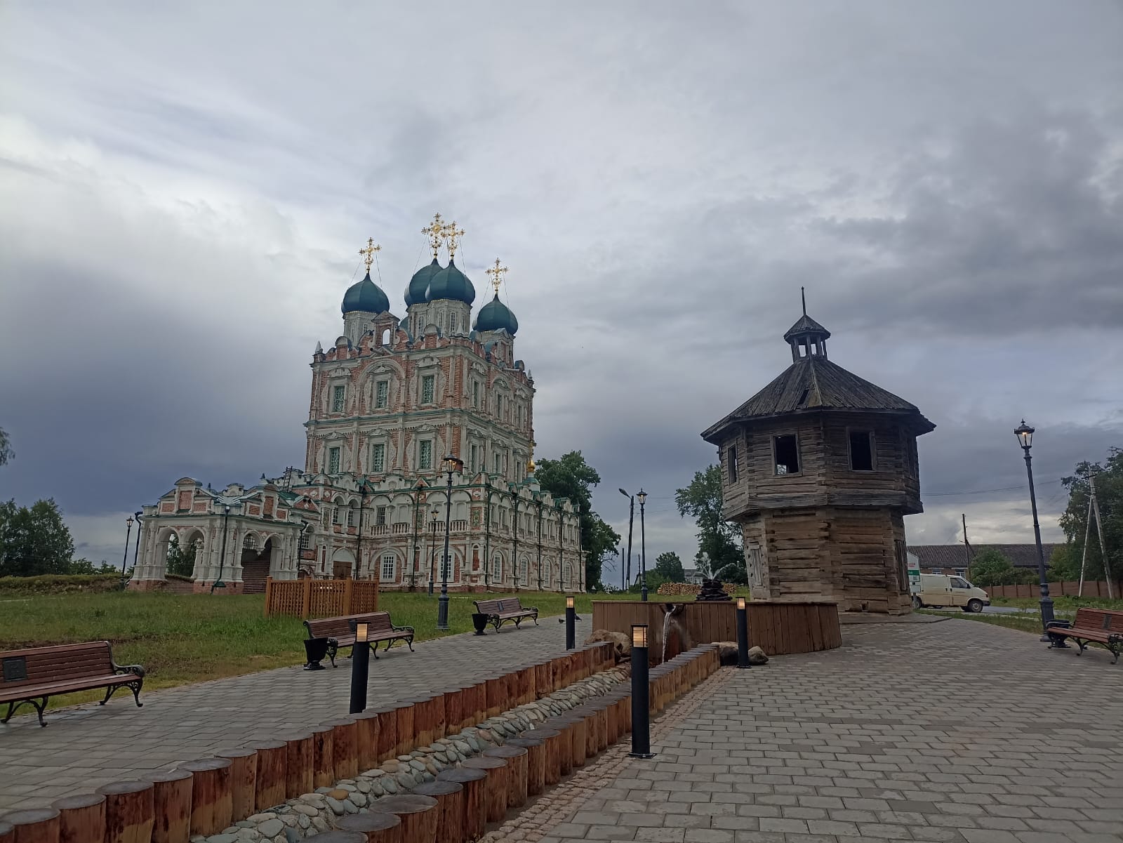 https://upforme.ru/uploads/0001/d0/60/4973/82482.jpg