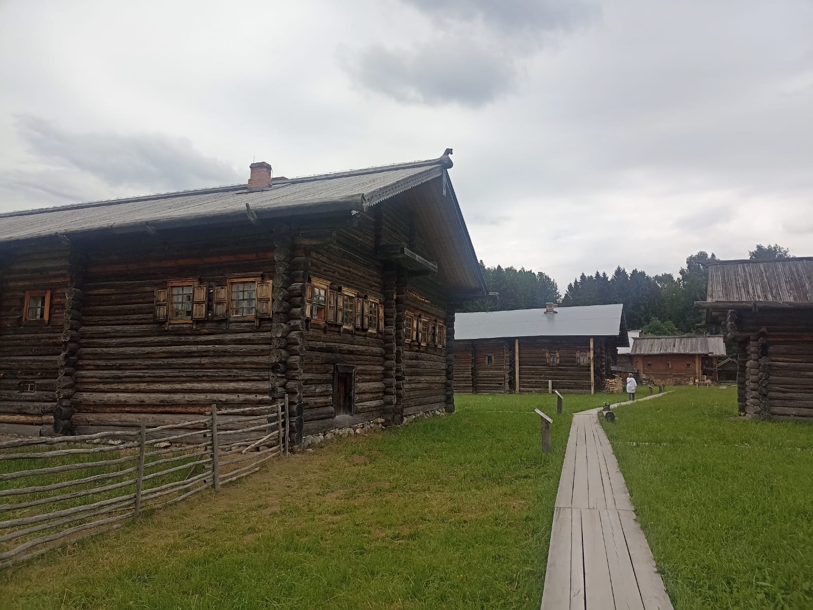 https://upforme.ru/uploads/0001/d0/60/4973/882791.jpg