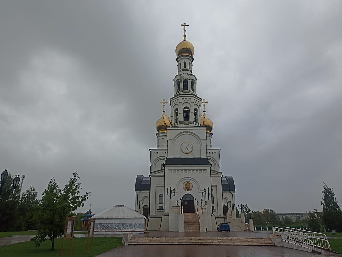 https://upforme.ru/uploads/0001/d0/60/4986/158550.jpg