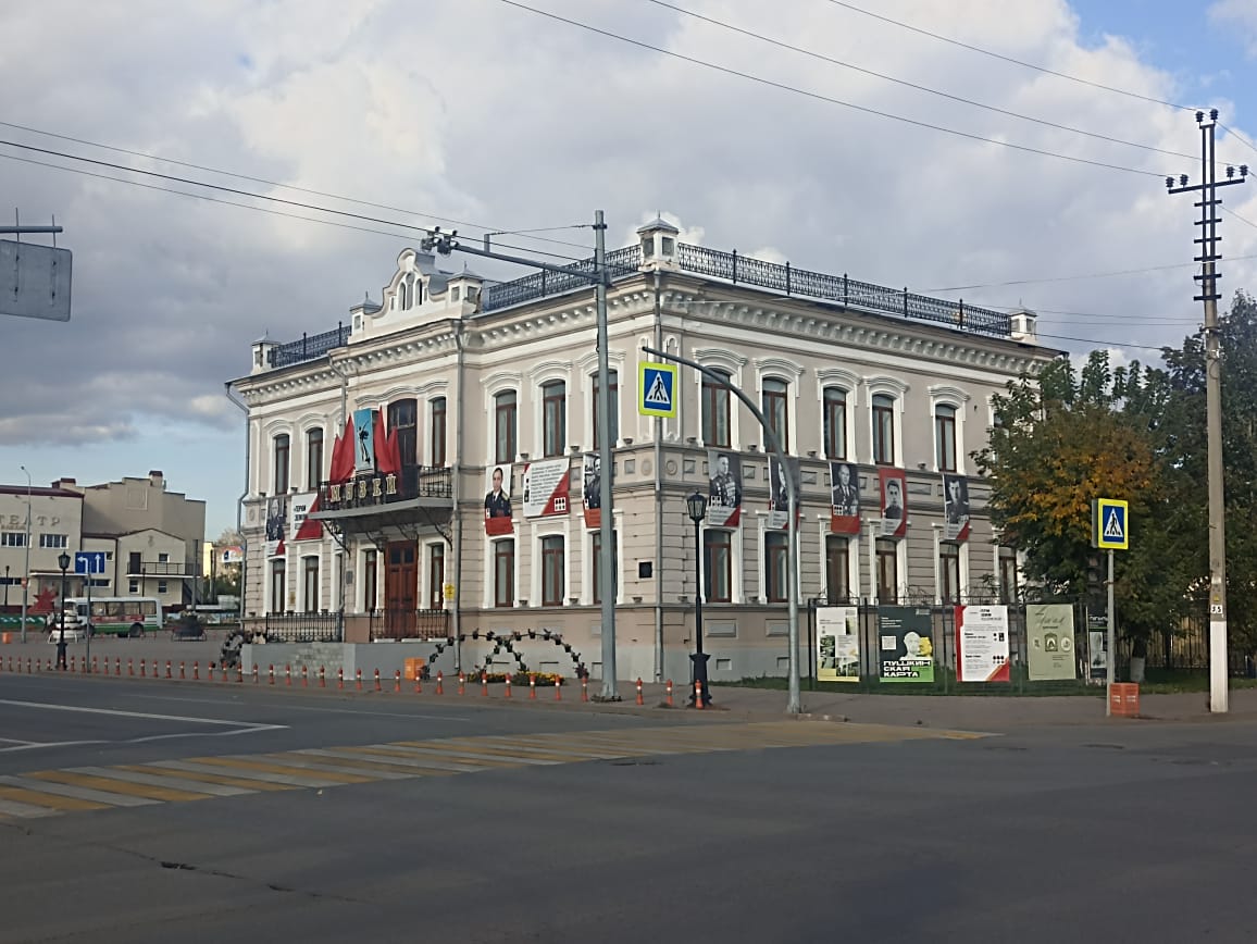 https://upforme.ru/uploads/0001/d0/60/4986/292343.jpg