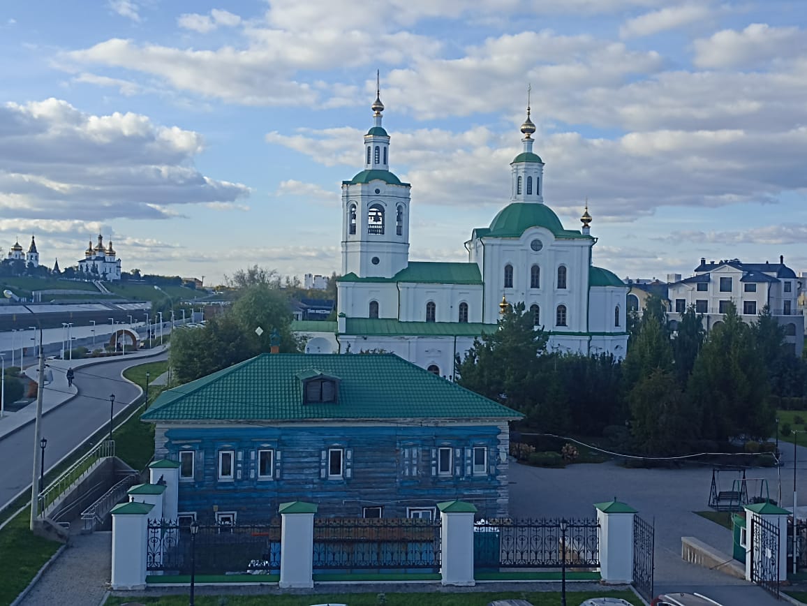 https://upforme.ru/uploads/0001/d0/60/4986/318672.jpg