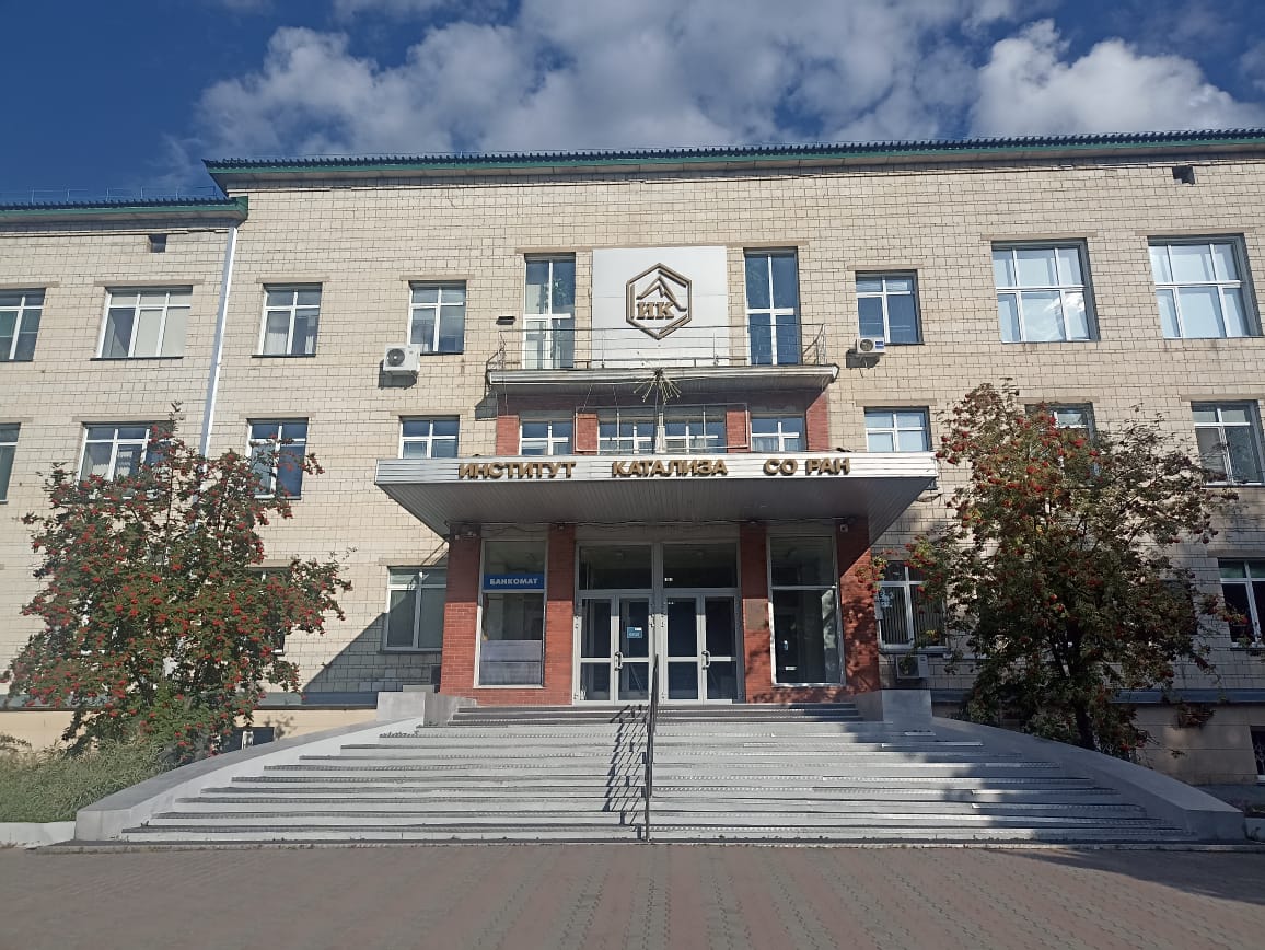 https://upforme.ru/uploads/0001/d0/60/4986/351083.jpg