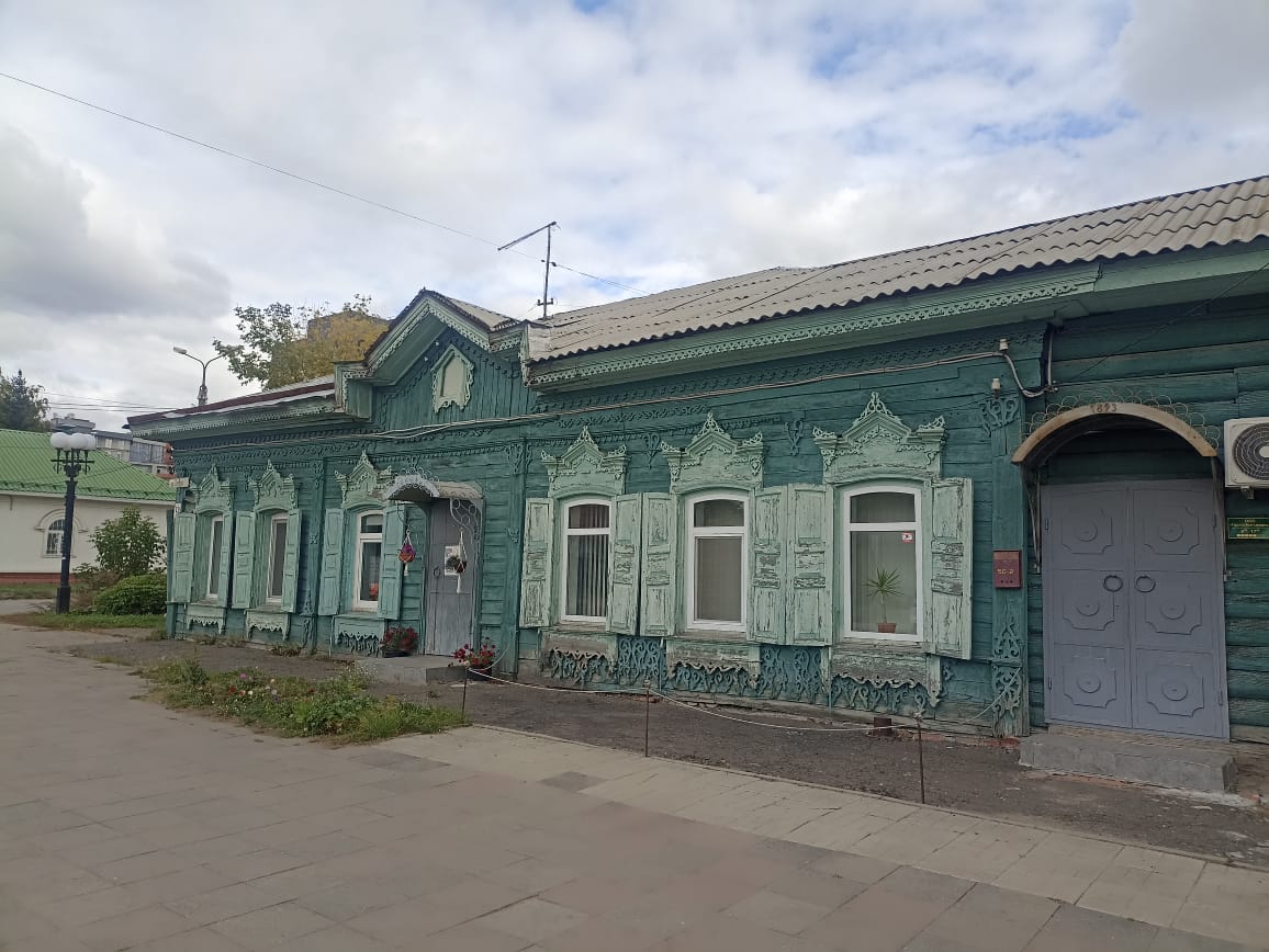 https://upforme.ru/uploads/0001/d0/60/4986/384185.jpg
