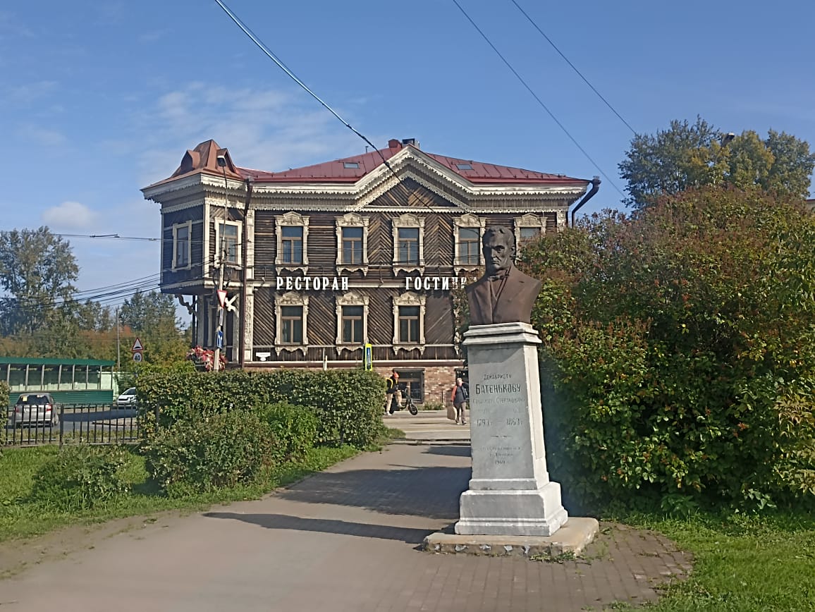 https://upforme.ru/uploads/0001/d0/60/4986/499393.jpg
