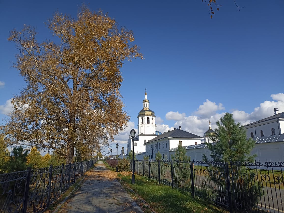 https://upforme.ru/uploads/0001/d0/60/4986/641029.jpg