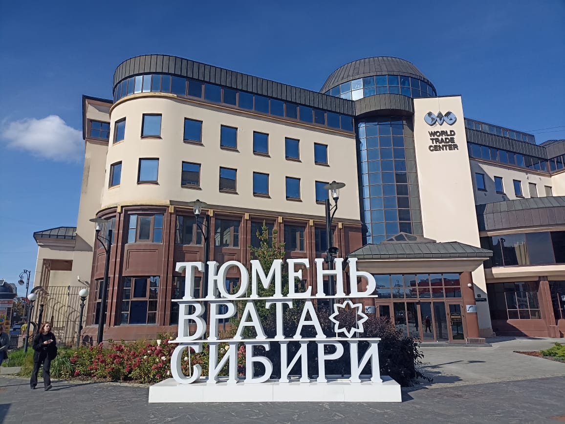 https://upforme.ru/uploads/0001/d0/60/4986/643670.jpg