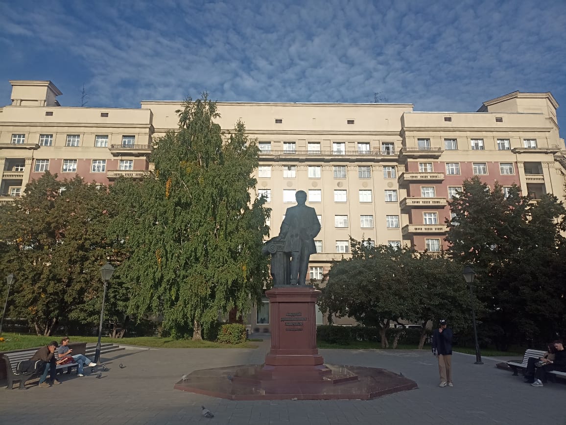 https://upforme.ru/uploads/0001/d0/60/4986/941189.jpg