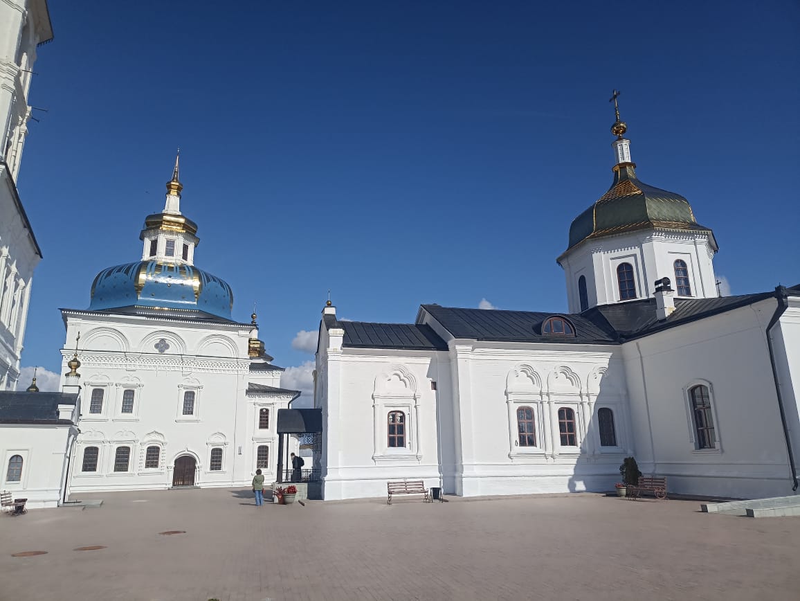 https://upforme.ru/uploads/0001/d0/60/4986/948154.jpg