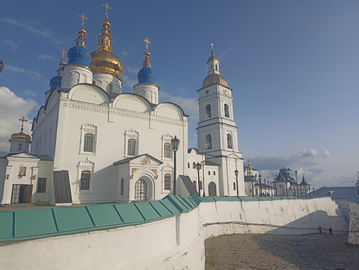 https://upforme.ru/uploads/0001/d0/60/4986/998404.jpg