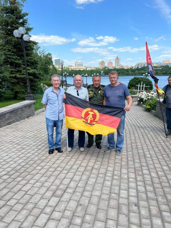 https://upforme.ru/uploads/0009/6c/04/3782/t400083.jpg