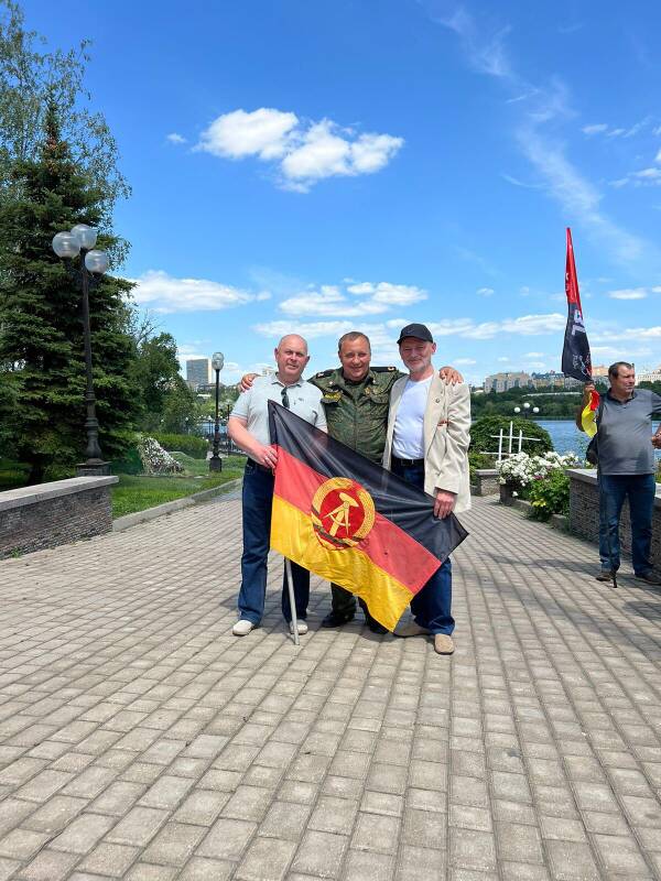https://upforme.ru/uploads/0009/6c/04/3782/t733612.jpg